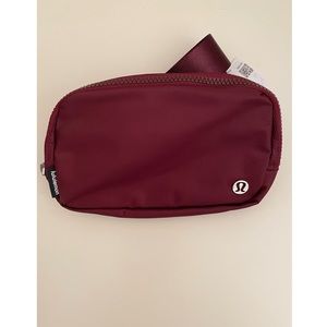 Lululemon Everywhere Belt Bag